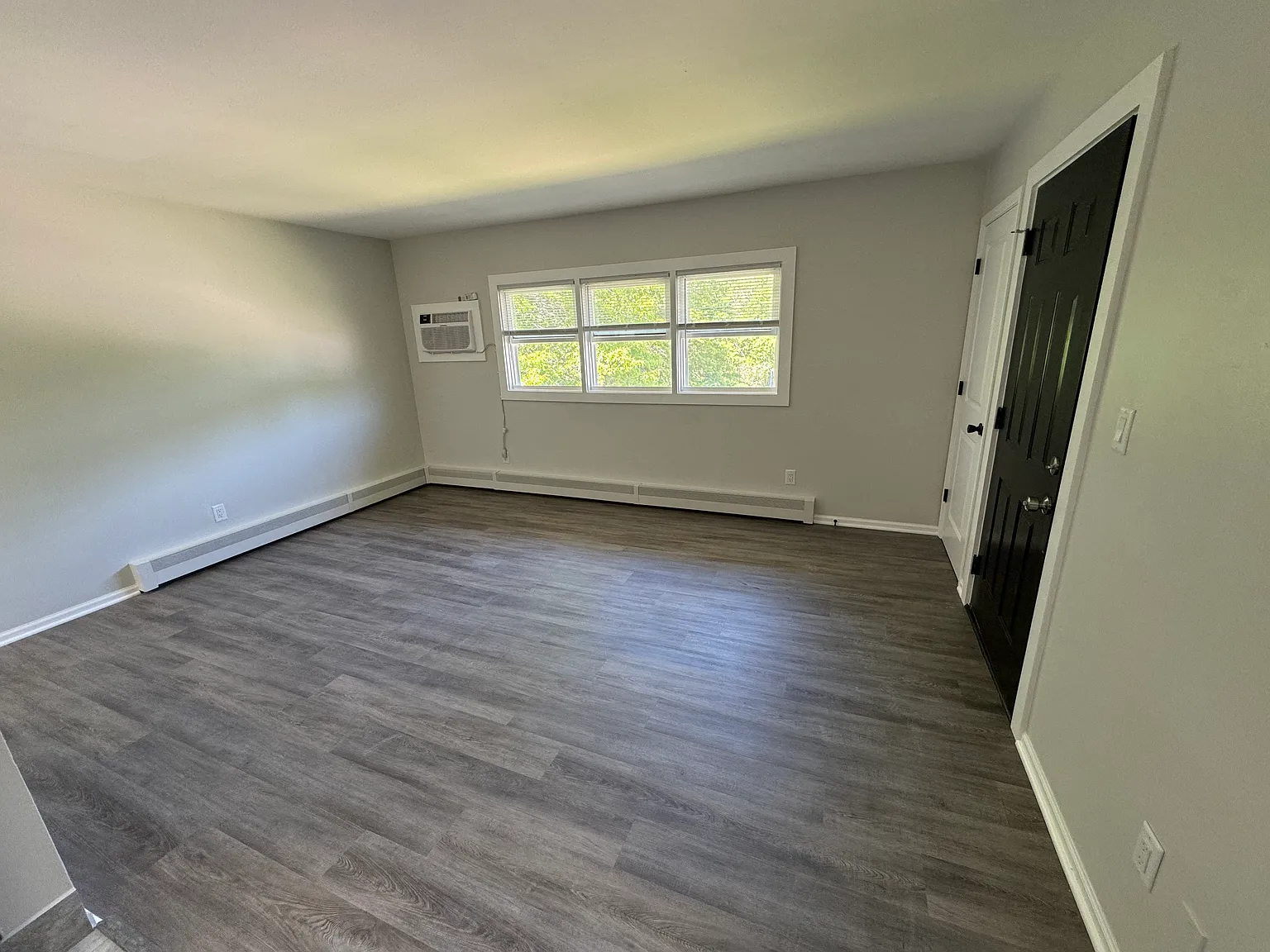 409 Oakland Ave — Photo 4