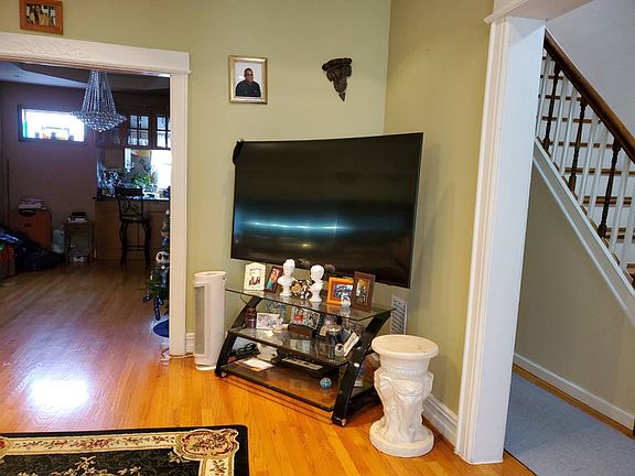 3rd image of 107-43 110th St