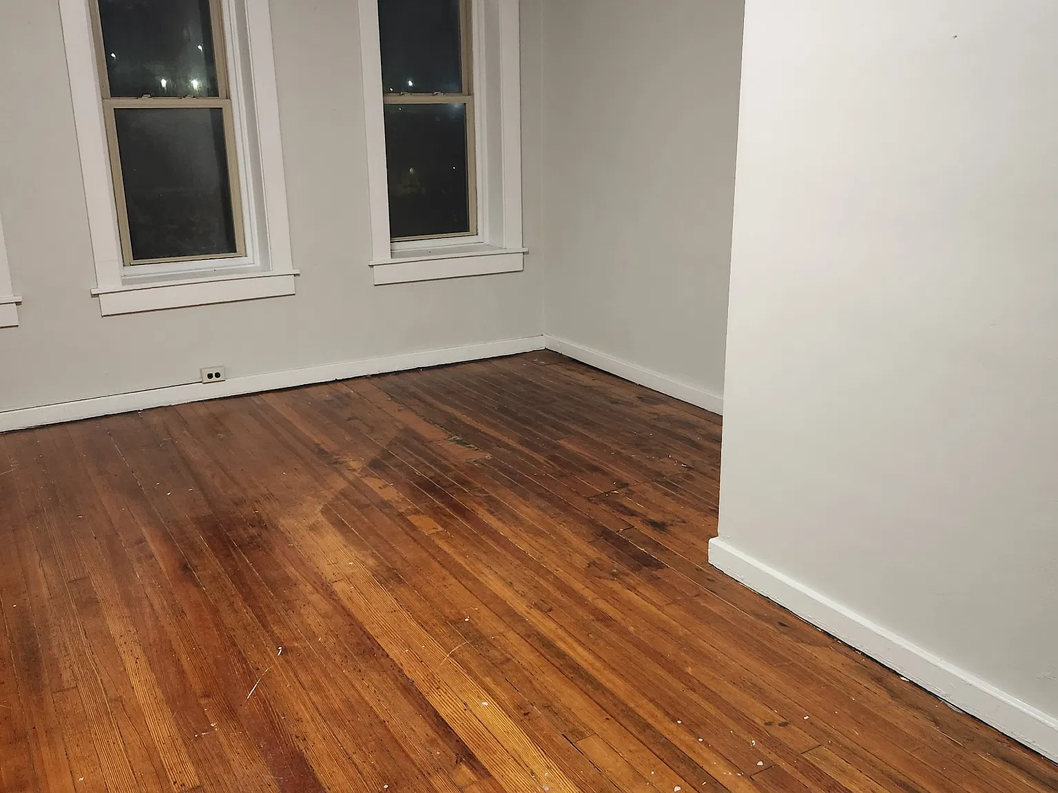 2 bed, 900 sqft, $1,200 — Photo 2