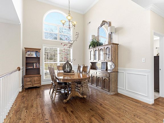 3rd image of 555 Creek Ridge Dr