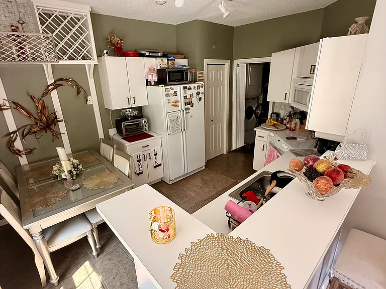 11 Devon Commons Ln — Photo 6