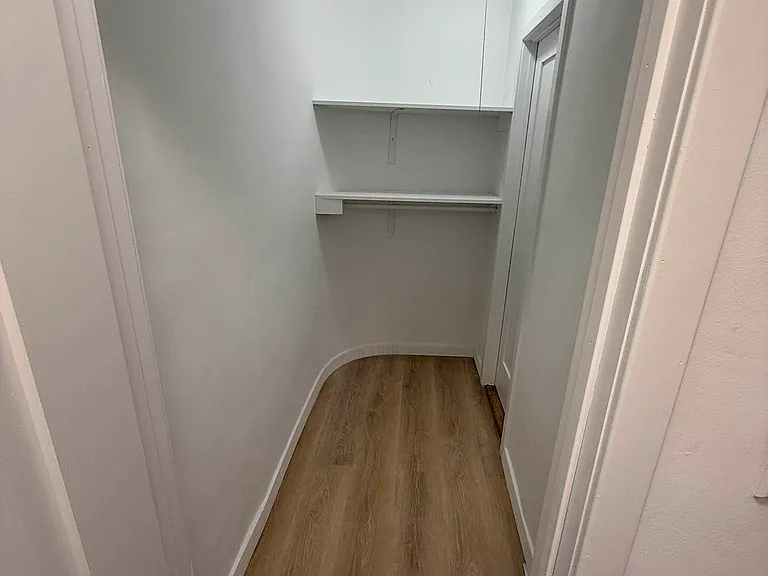 155 E 34th St #3H — Photo 6