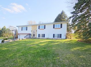 13831 Prairie Center Rd, Morrison, IL 61270