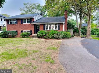 1103 Carper St, Mc Lean, VA 22101