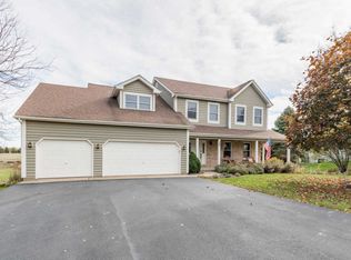 14 Red Hawk Dr, Oswego, IL 60543