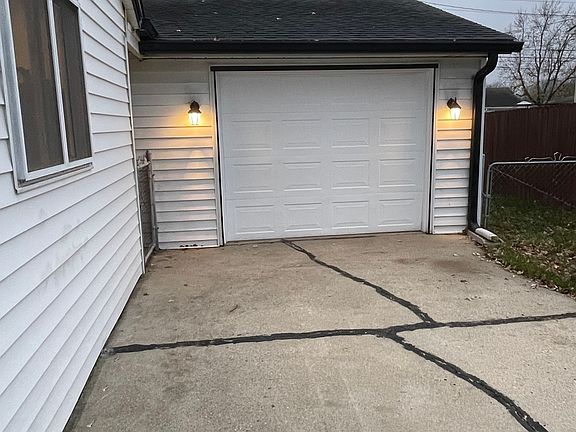 5th image of 610 Carol Dr