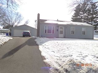 185 Oklahoma Ave SW, Cedar Rapids, IA 52404