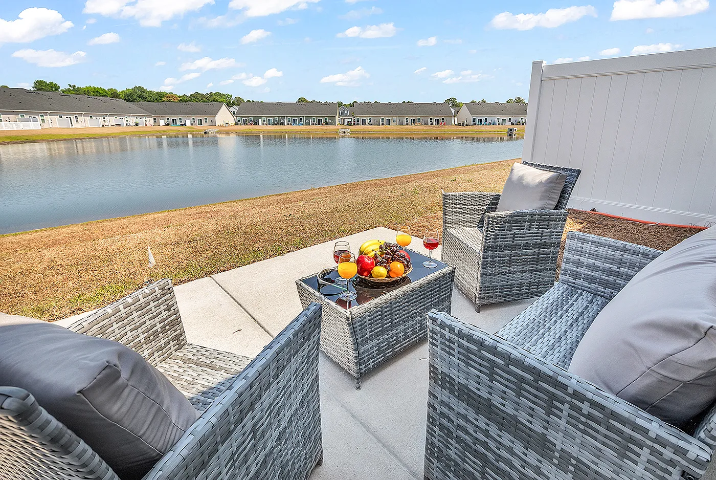 3 bed, 1437 sqft, $2,250 — Photo 2