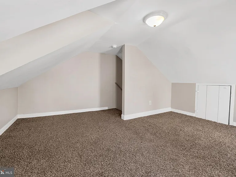 19 Pleasant St — Photo 17
