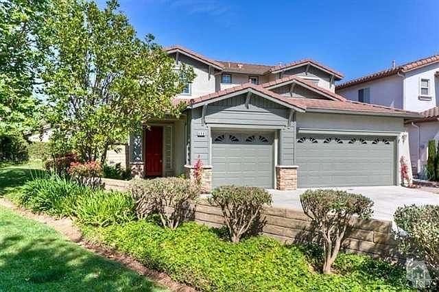 1st image of 640 Camino De La Luz