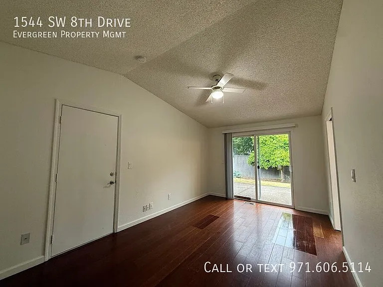 1544 SW 8th Dr — Photo 24