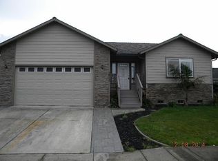 1610 Chanterelle Dr, McKinleyville, CA 95519