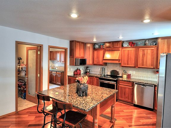 4th image of 11404 N Forest Hills Dr