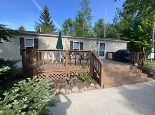W11427 1st St, Crivitz, WI 54114