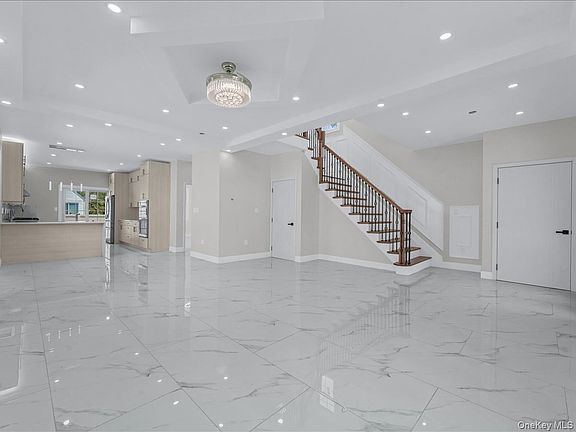 4th image of 918 N 6th Street
