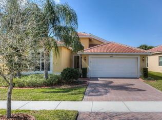 16054 Golden Lakes Dr, Wimauma, FL 33598