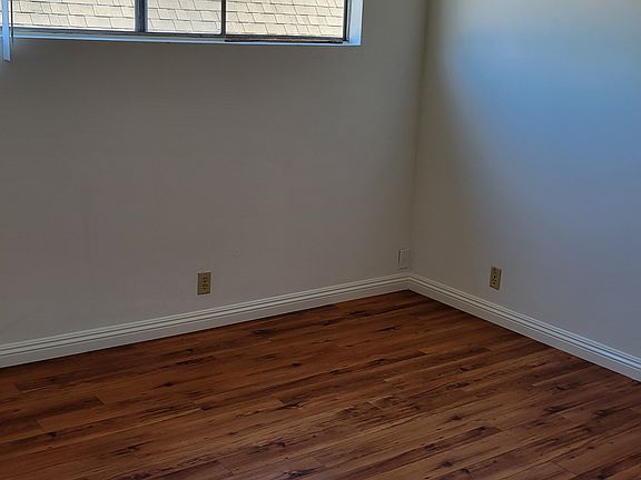 3rd image of 1523 19th St APT 5