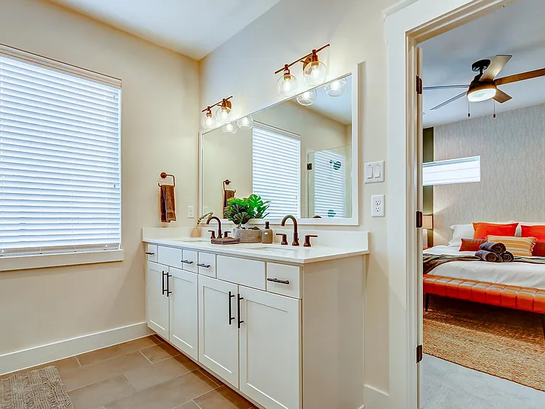 Masterbathroom