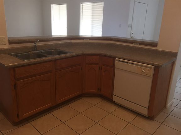 4th image of 10383 E 38th Pl