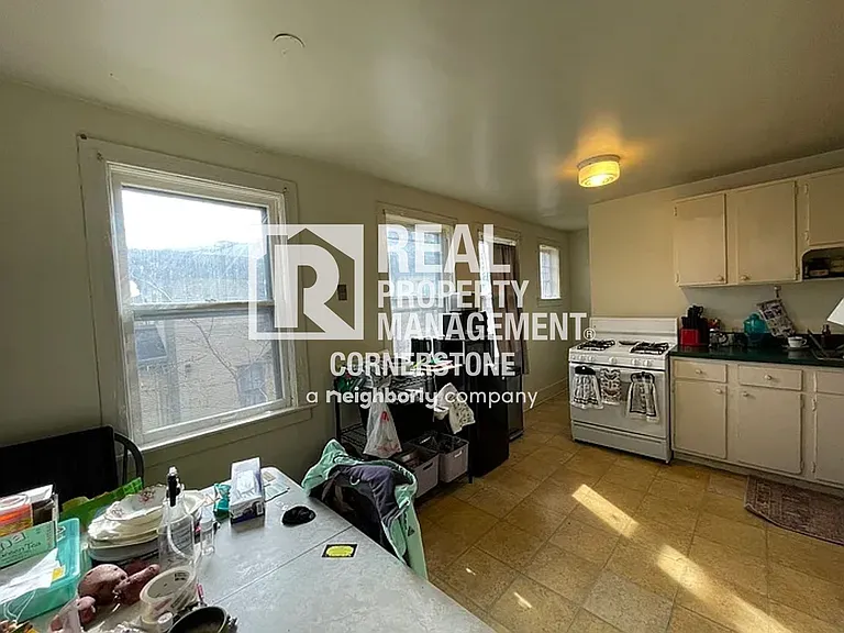 808 W Kalamazoo Ave — Photo 18