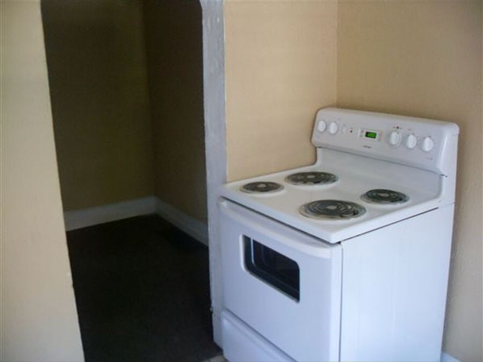 1st image of 412 S Francis Ave