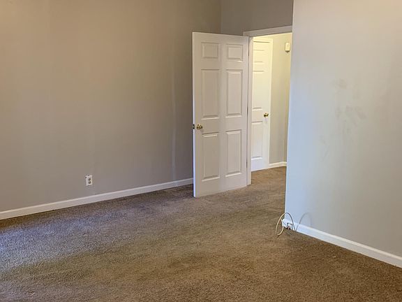 3rd image of 3920 California Ave Unit B