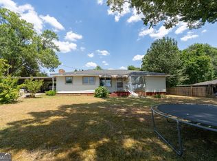 4605 Doss Cir, Powder Springs, GA 30127