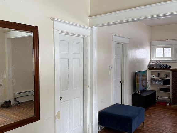 3rd image of 335 Parkridge Ave #1