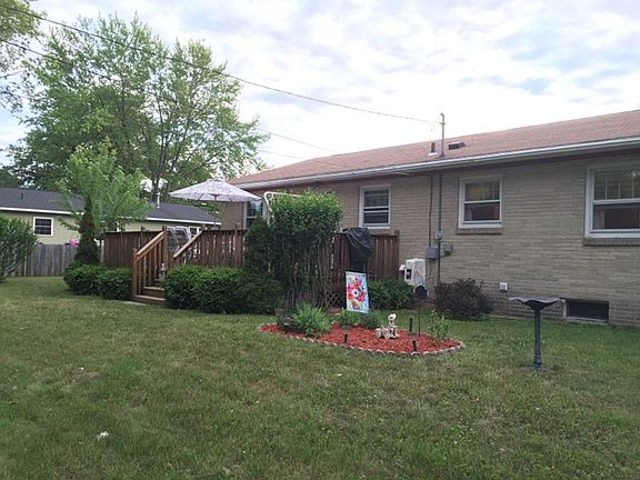 4th image of 404 N Emily St