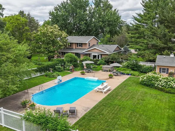 1616 Ridge Dr NE, Rochester, MN 55906