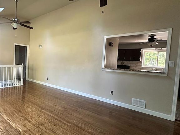 3rd image of 10401 E 69th St