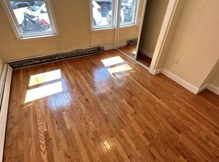 238 Everett St #1, Boston, MA 02128