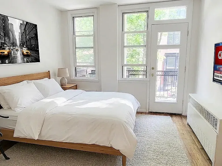 270 W 25th St #4A — Photo 2