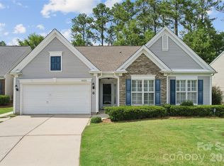 8426 Heron Glen Dr, Charlotte, NC 28269