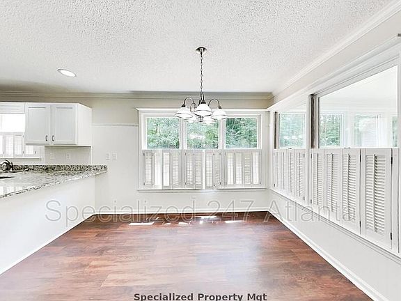 5th image of 243 Williamsburg Cir