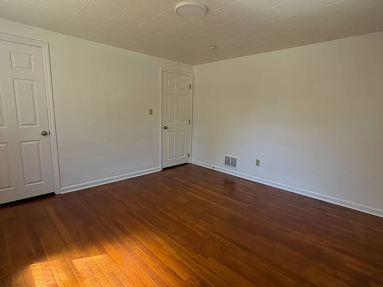 164 Lynnwood Dr — Photo 11