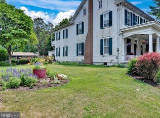 317 N Broad St, Lititz, PA 17543