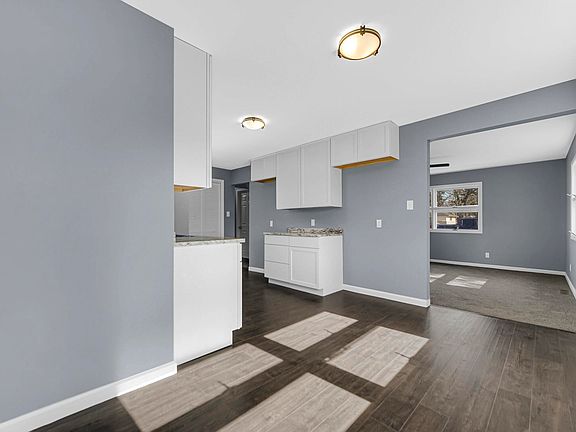 3rd image of 808 S Wisconsin St