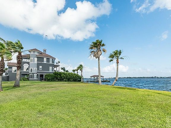 2nd image of 1019 Palm Cove Ct
