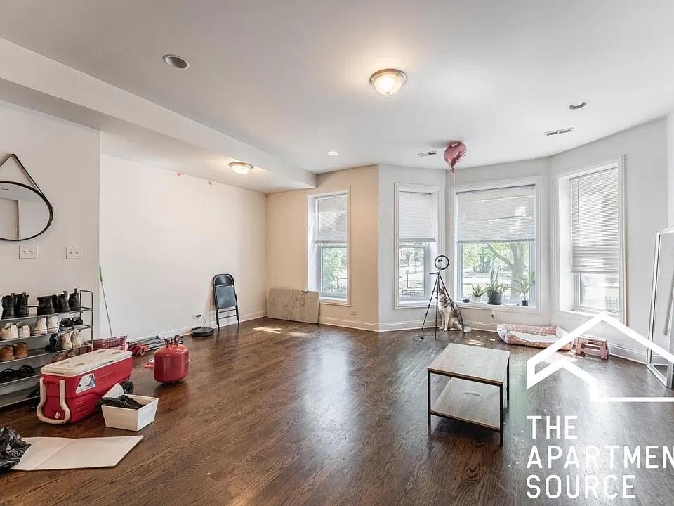 1858 N Humboldt Blvd #4