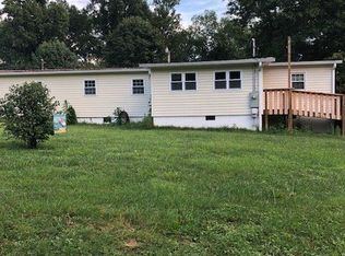535 Roberts Ln, Saint Albans, WV 25177
