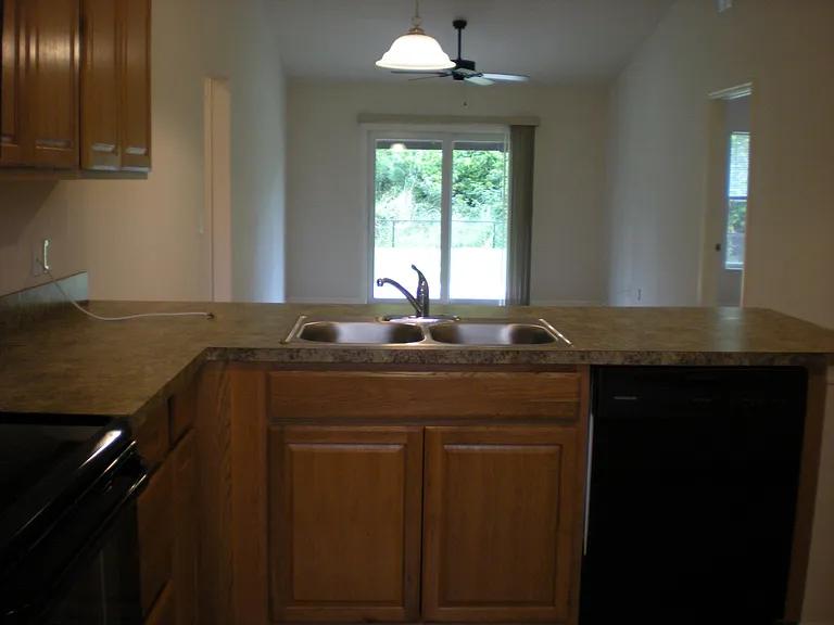 3033 SE Jefferson St — Photo 4