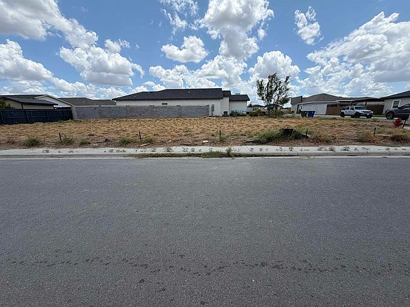 4th image of 1433 El Zarape Ln