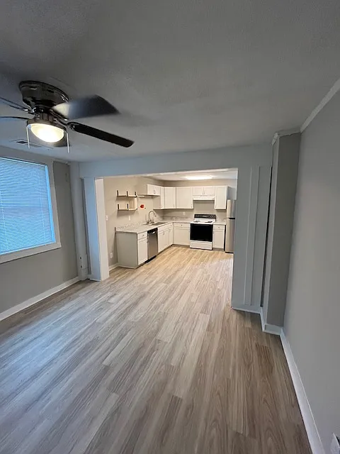 3 bed, 1040 sqft, $850 — Photo 3