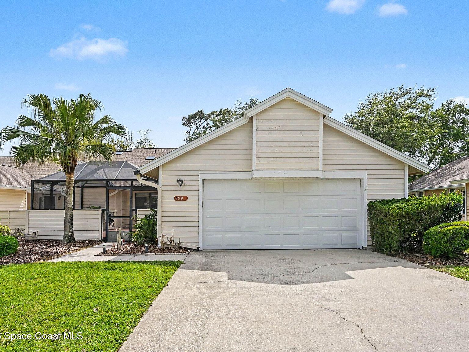 899 Ridge Lake Dr