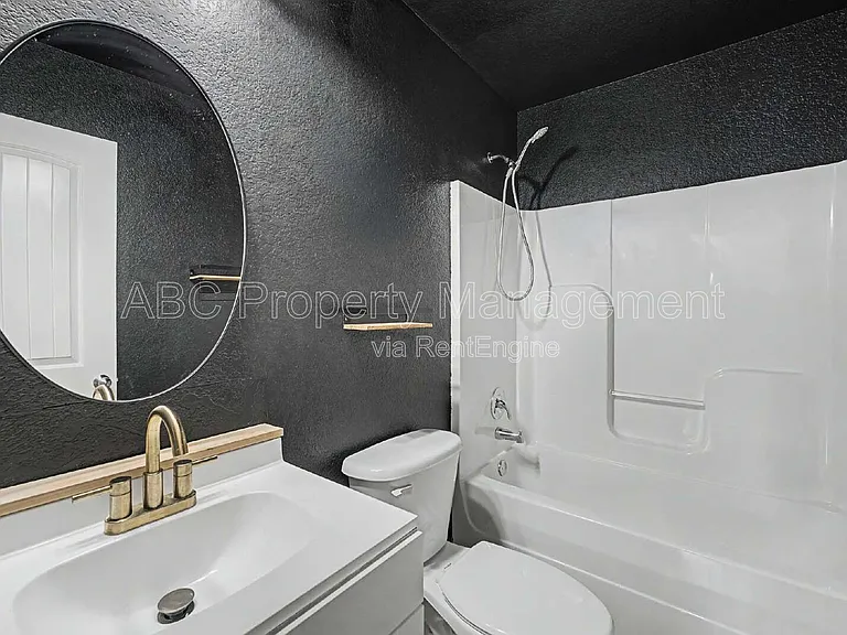 3801 SW Gibson Ave — Photo 15