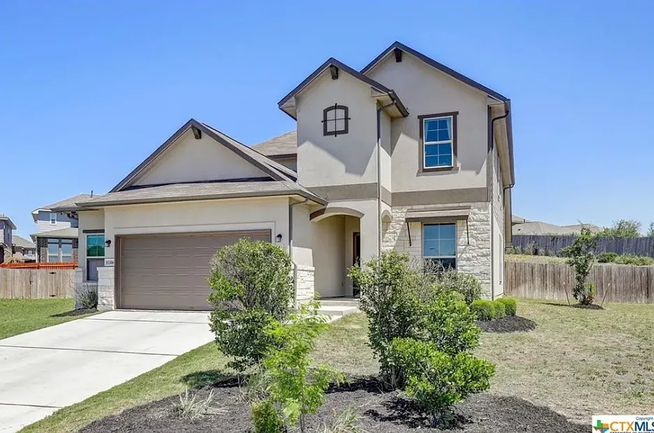 4 bed, 2505 sqft, $3,100 — Photo 2