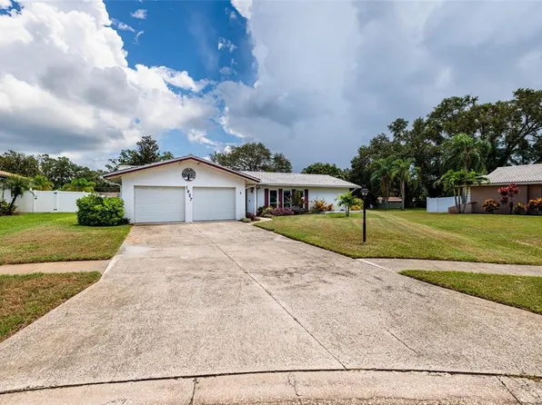 1027 Grovewood Ct, Clearwater, FL 33764
