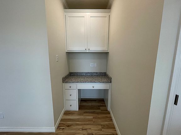 4th image of 3123 Cedarhill Dr