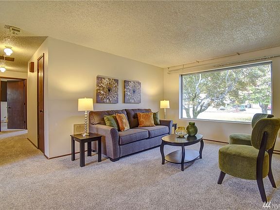 4th image of 315 White Pine Dr